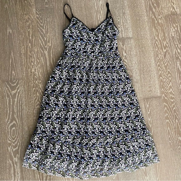 Début Floral Embroidered Midi Dress | Size 10 U.K. (Size 6 US) - Picture 3 of 8